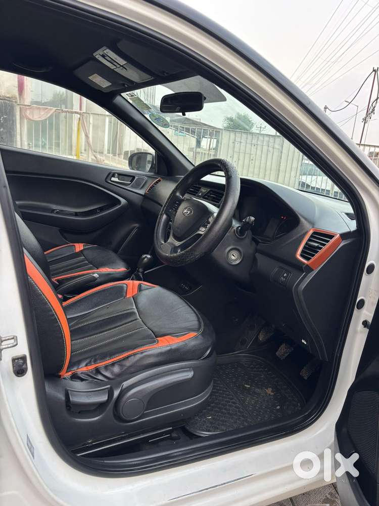 Hyundai I20 Petrol Asta Dual Tone, 2017, Petrol