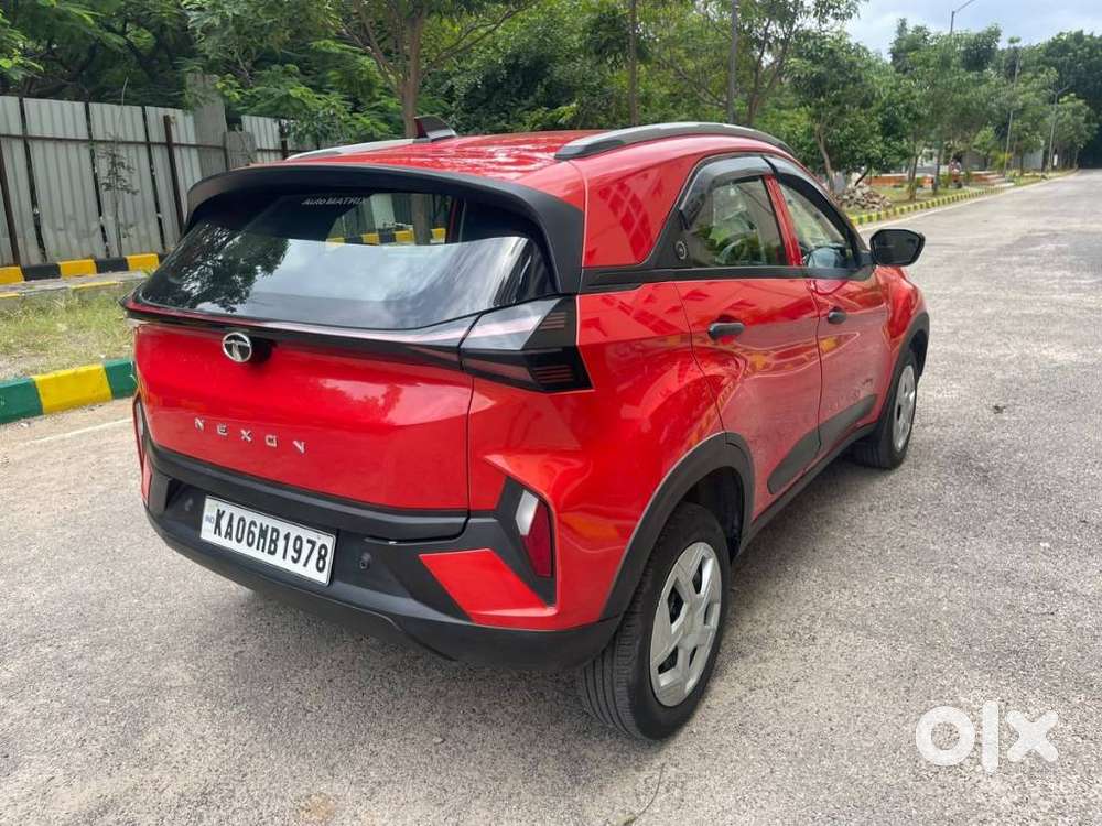 Tata Nexon Smart Plus S 1.2 Revotron Petrol 5 Mt, 2023, Petrol
