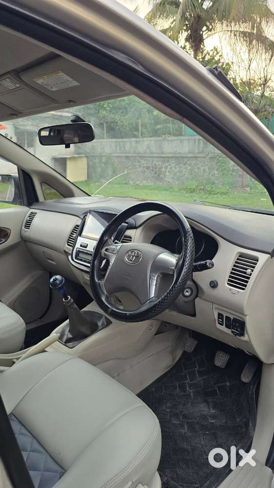 Toyota Innova 2.5 Vx 8 Str Bs-iii, 2014, Diesel