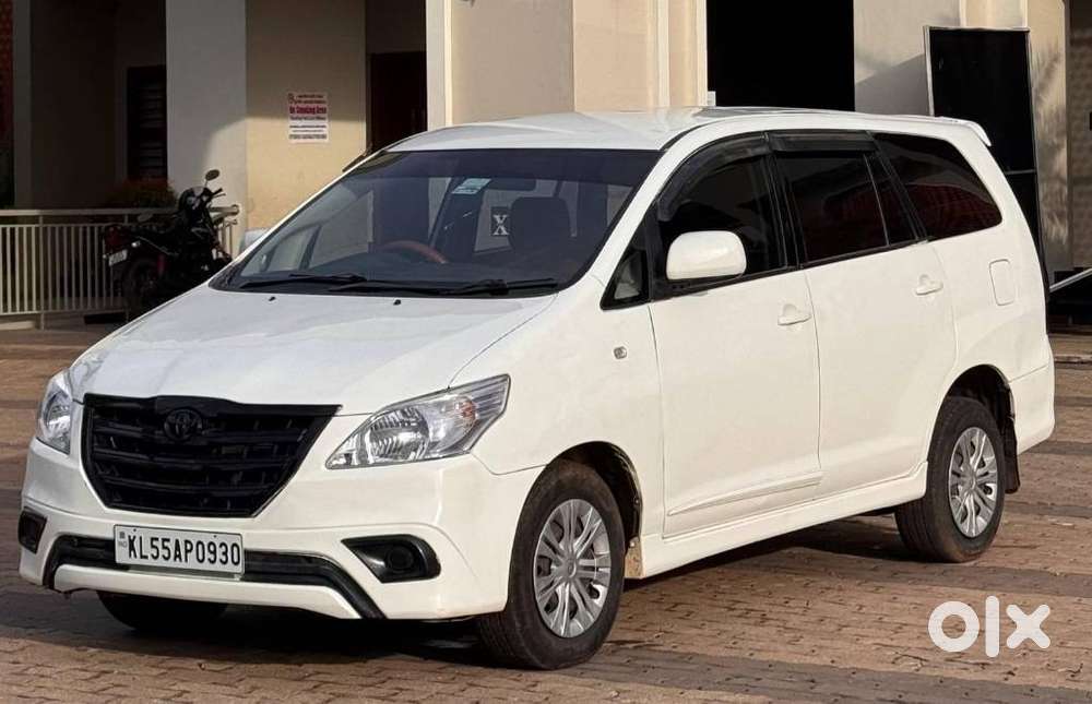 Toyota Innova 2.5 G (diesel) 8 Seater, 2015, Diesel
