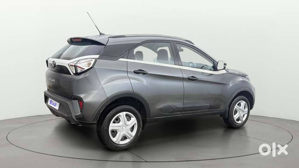Tata Nexon 1.5 Revotorq Xma Amt, 2021, Petrol
