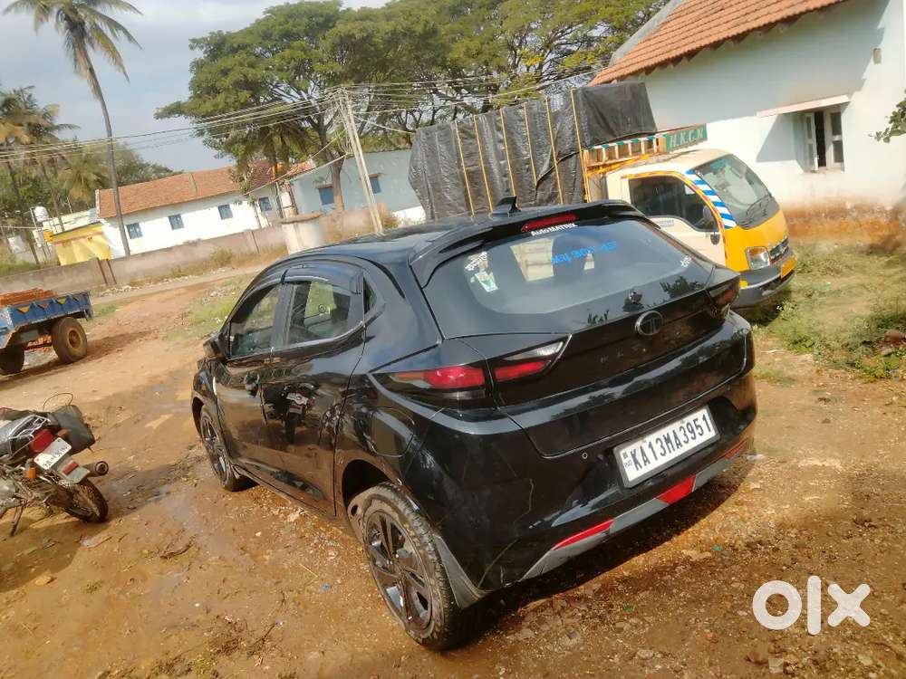 Tata Altroz 2024 Petrol 26300 Km Driven