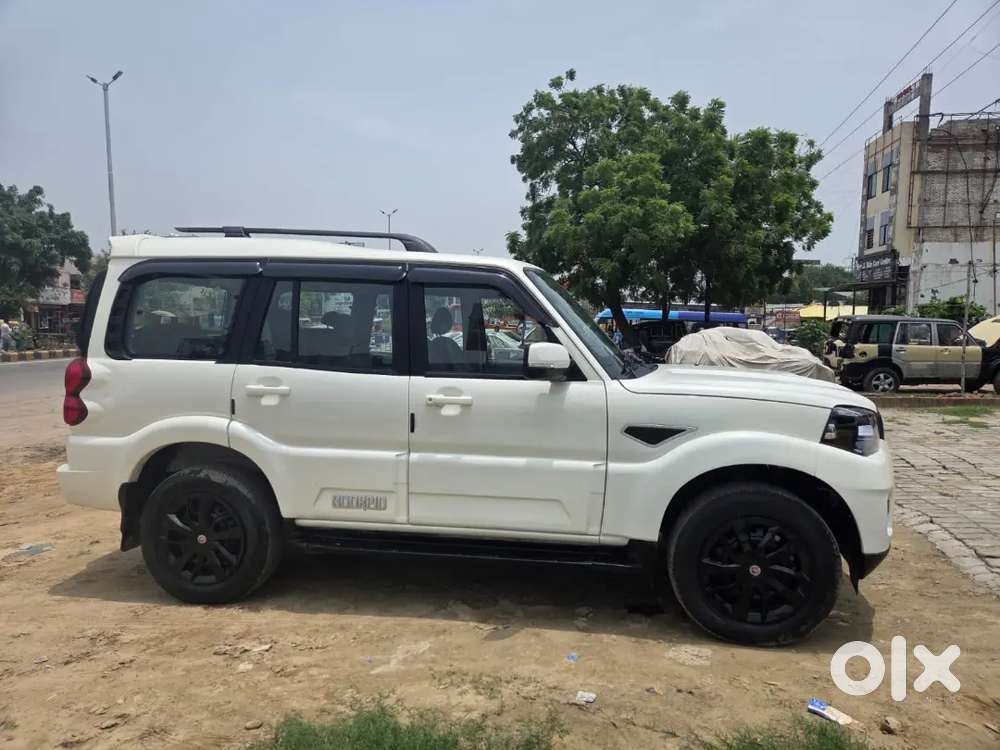 Mahindra Scorpio 2019 Diesel Manual