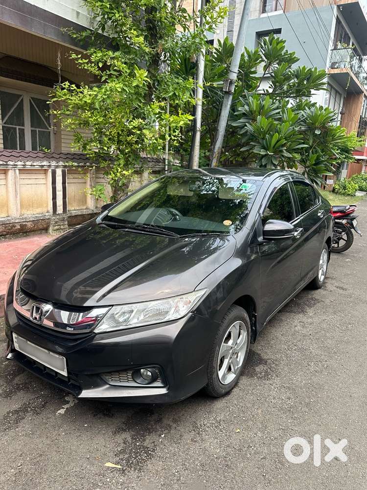 Brand New Condition Honda City Petrol Vmt With All Papers Updated !