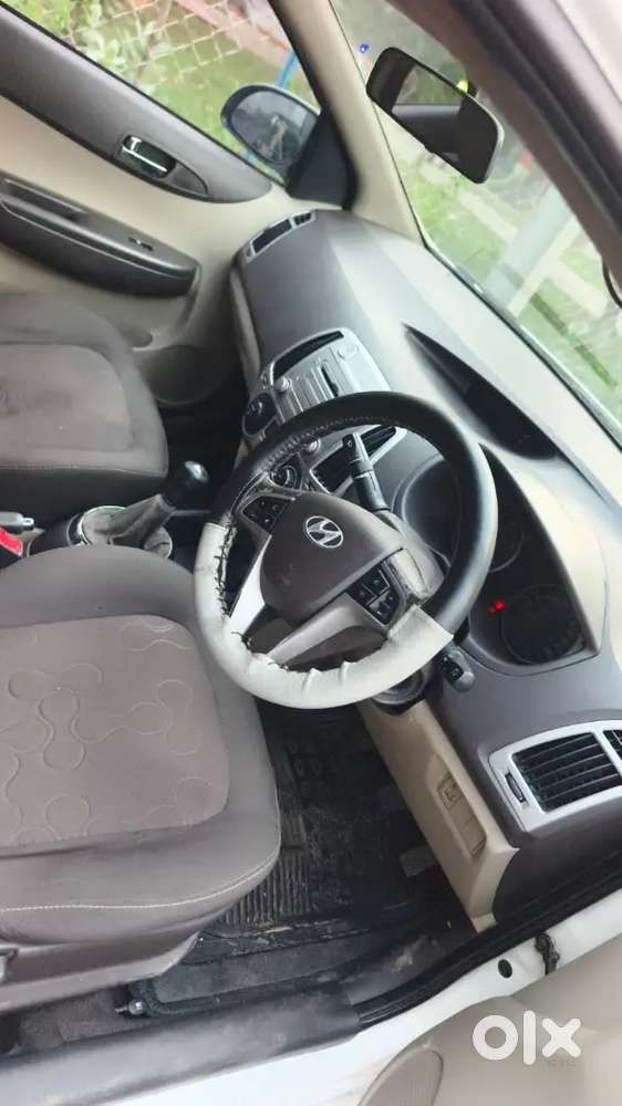 Hyundai I20 Sportz 2012 Manual = Life Time Tax ...