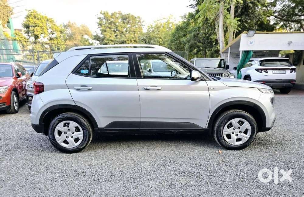 Hyundai Venue 1.2 S Plus, 2021, Petrol