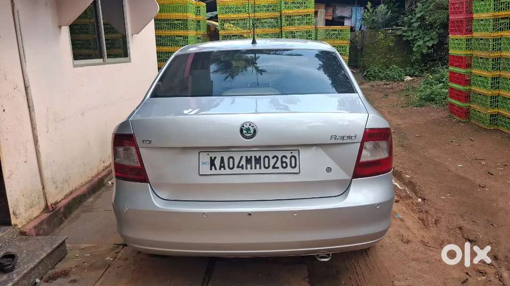 Skoda Rapid Elegance 2013