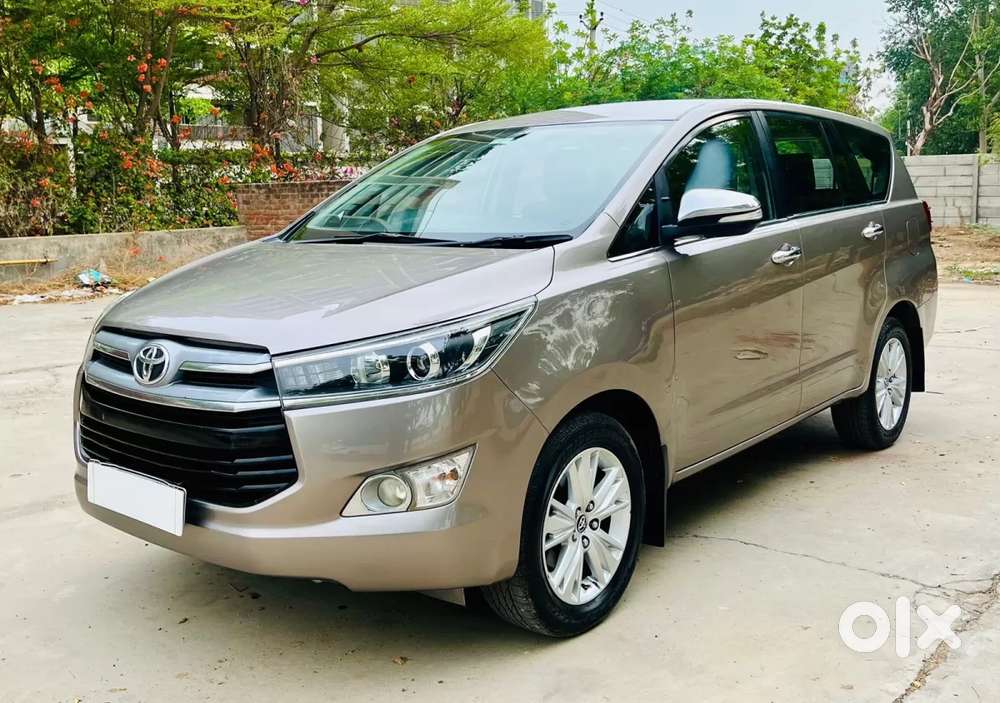 Toyota Innova Crysta 2.8 Zx At 7 Seater, 2016, Diesel
