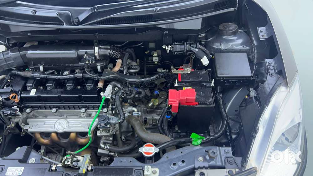 Maruti Suzuki Swift 1.3 Zxi, 2023, Petrol