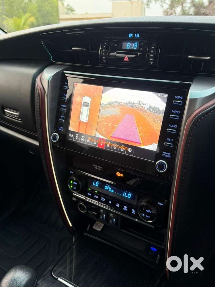 Toyota Fortuner Legender 2024 4x2