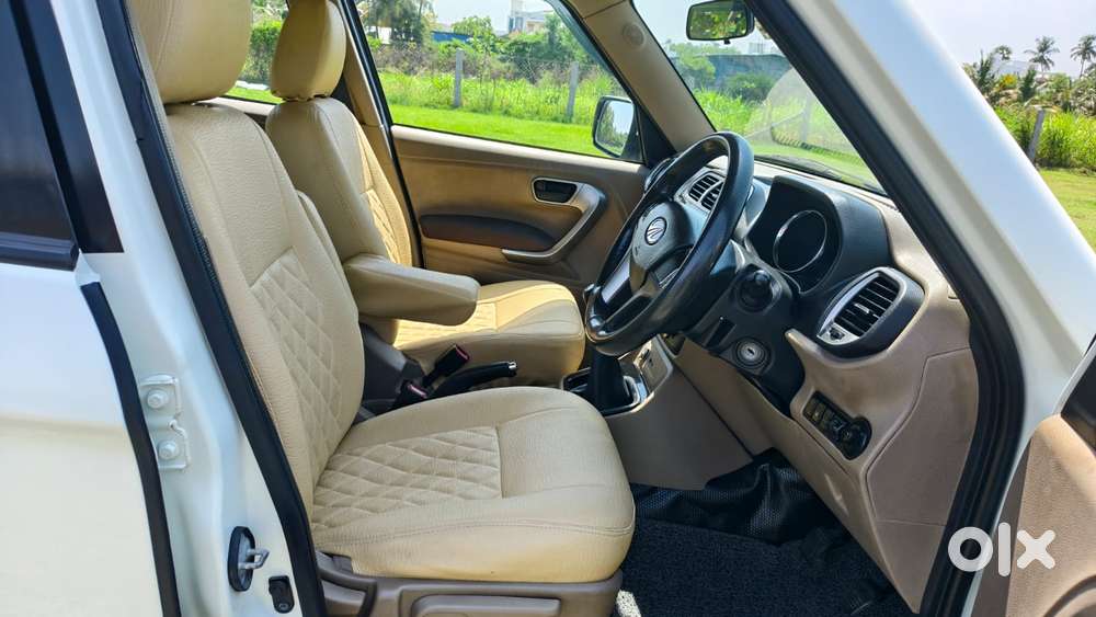 Mahindra Tuv 300 T10, 2019, Diesel