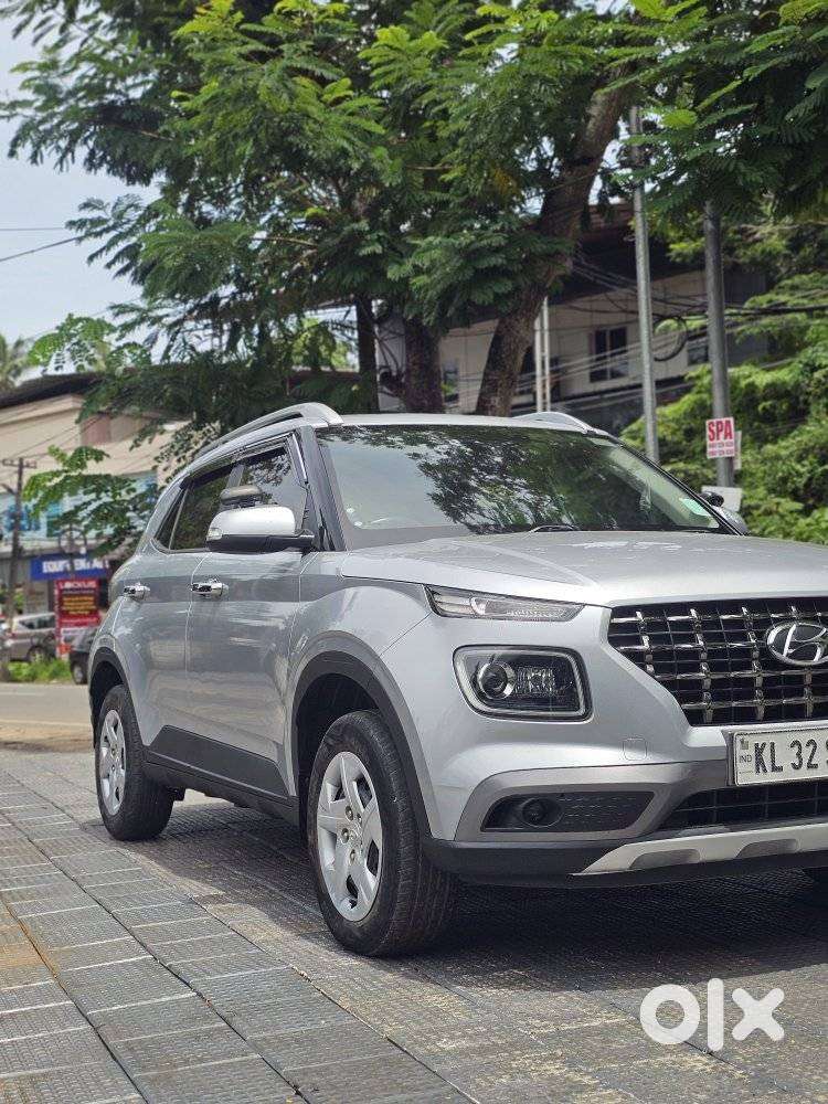 Hyundai Venue 1.2 S Plus, 2021, Petrol