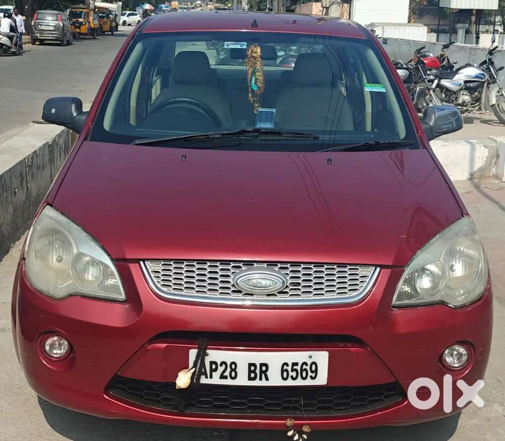 Ford Fiesta 2011 Cng & Hybrids 137765 Km Driven