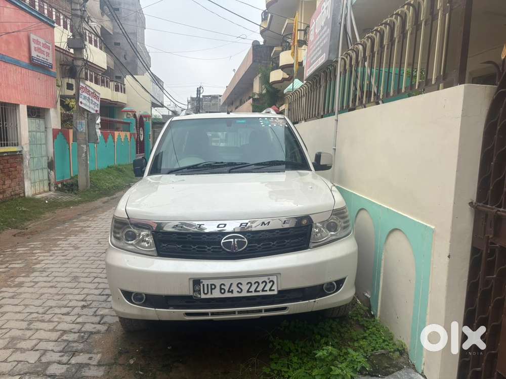 Tata Safari Storme 2012