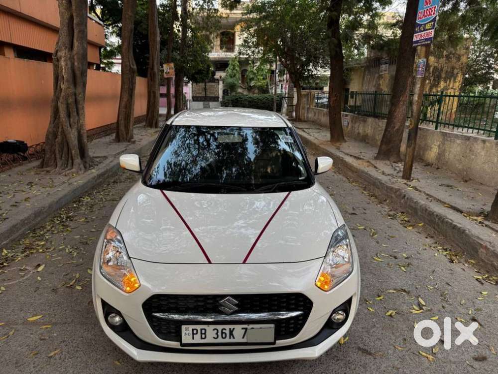 Maruti Suzuki Swift 1.3 Zxi, 2023, Petrol