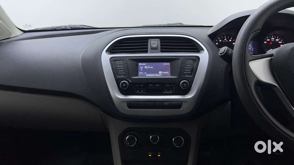 Tata Tiago 1.2 Revotron Xt, 2017, Petrol