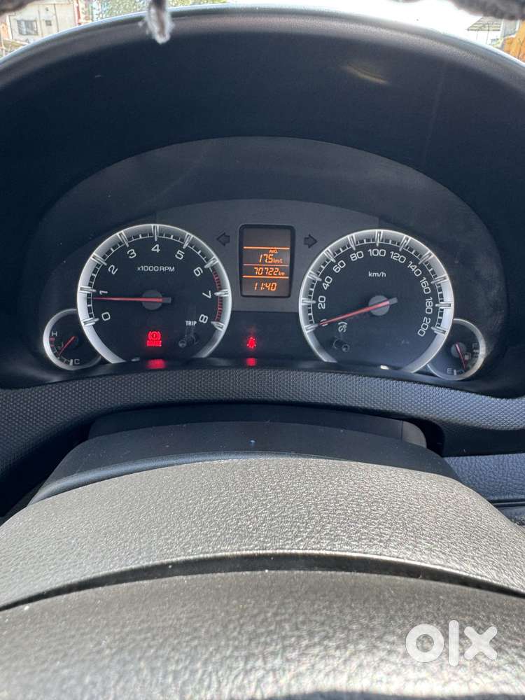 Maruti Suzuki Swift Vxi Optional, 2016, Petrol