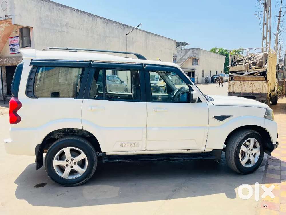 Mahindra Scorpio 2018 Diesel 95000 Km Driven