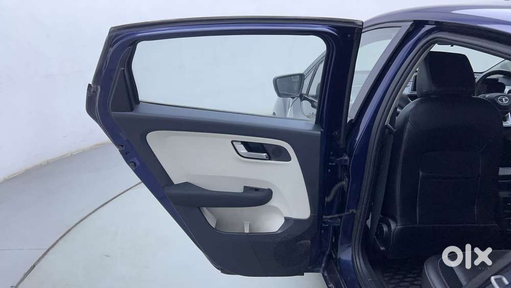 Tata Altroz 1.2 Xza Plus, 2022, Petrol