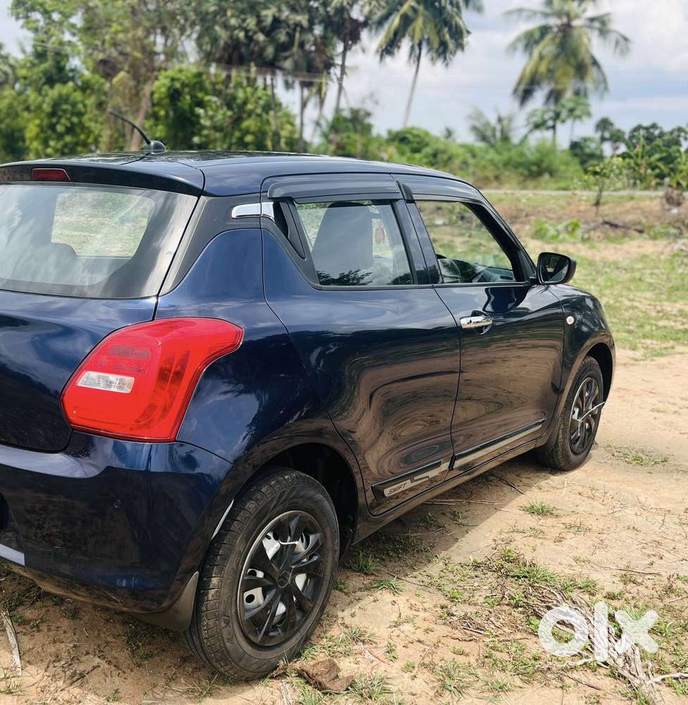 Maruti Suzuki Swift 1.2 Lxi (o), 2024, Petrol