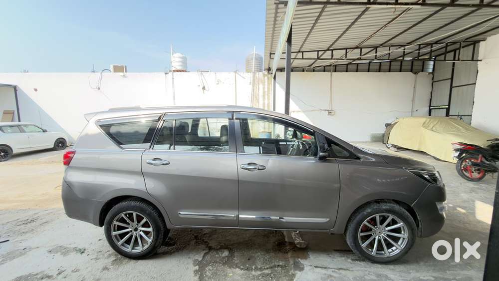 Toyota Innova Crysta 2019
