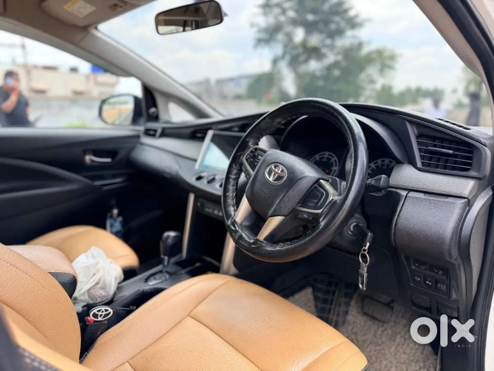 Toyota Innova Crysta 2.4 G Mt 7 Str, 2022, Diesel