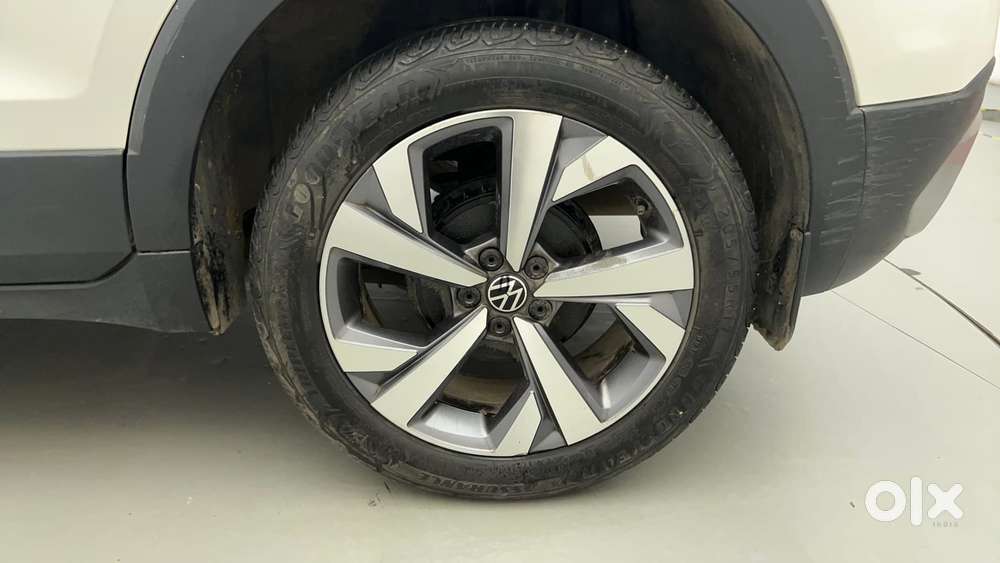 Volkswagen Taigun Topline 1.0 Tsi At (electric Seats), 2023, Petrol