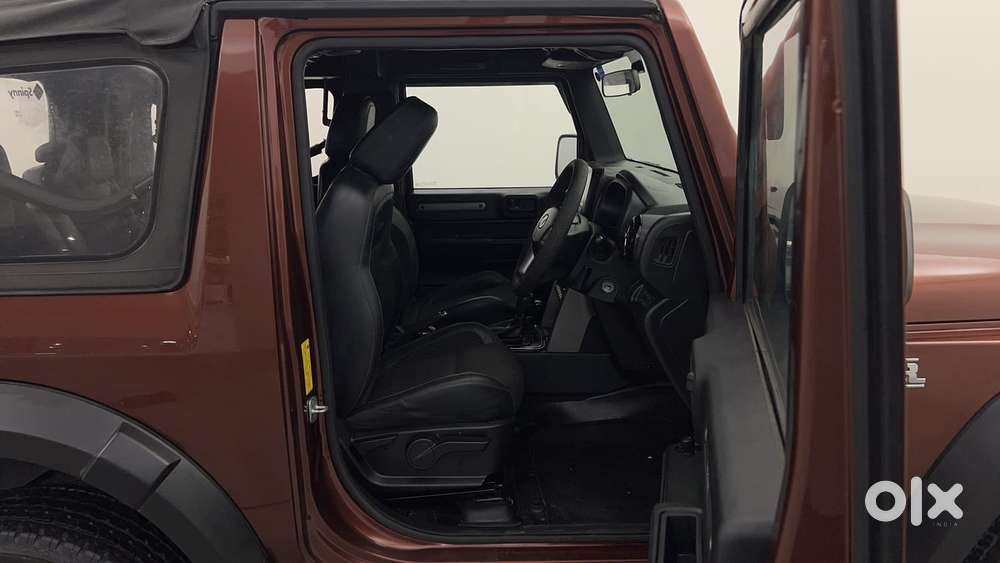 Mahindra Thar Lx 4-str Convertible At, 2022, Petrol