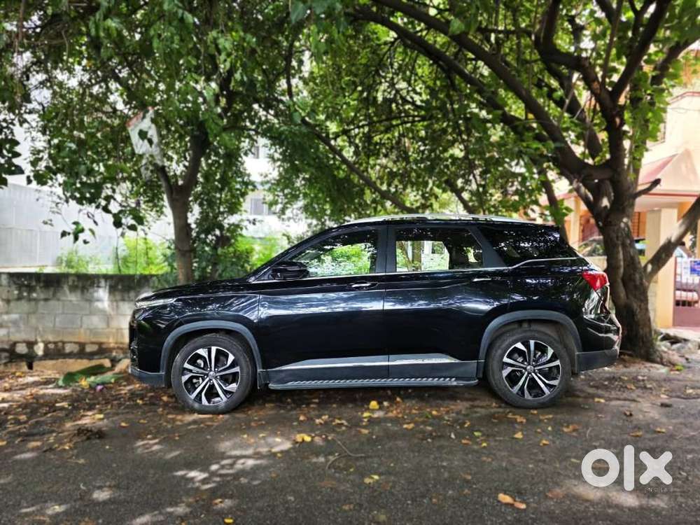 MG Hector Plus Savvy 2023 Petrol
