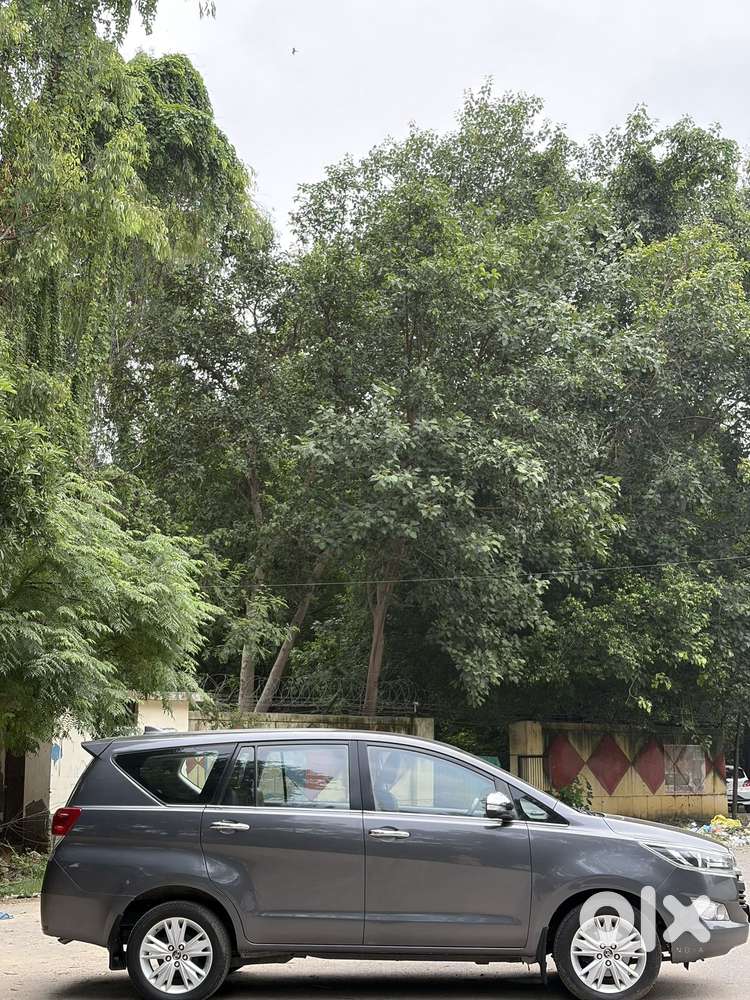 Toyota Innova Crysta 2.7 Zx At, 2017, Petrol