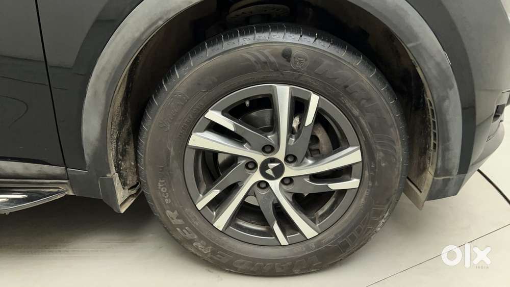 Mahindra Xuv700 2.2 Ax 5 Diesel At 7 Str, 2024, Diesel