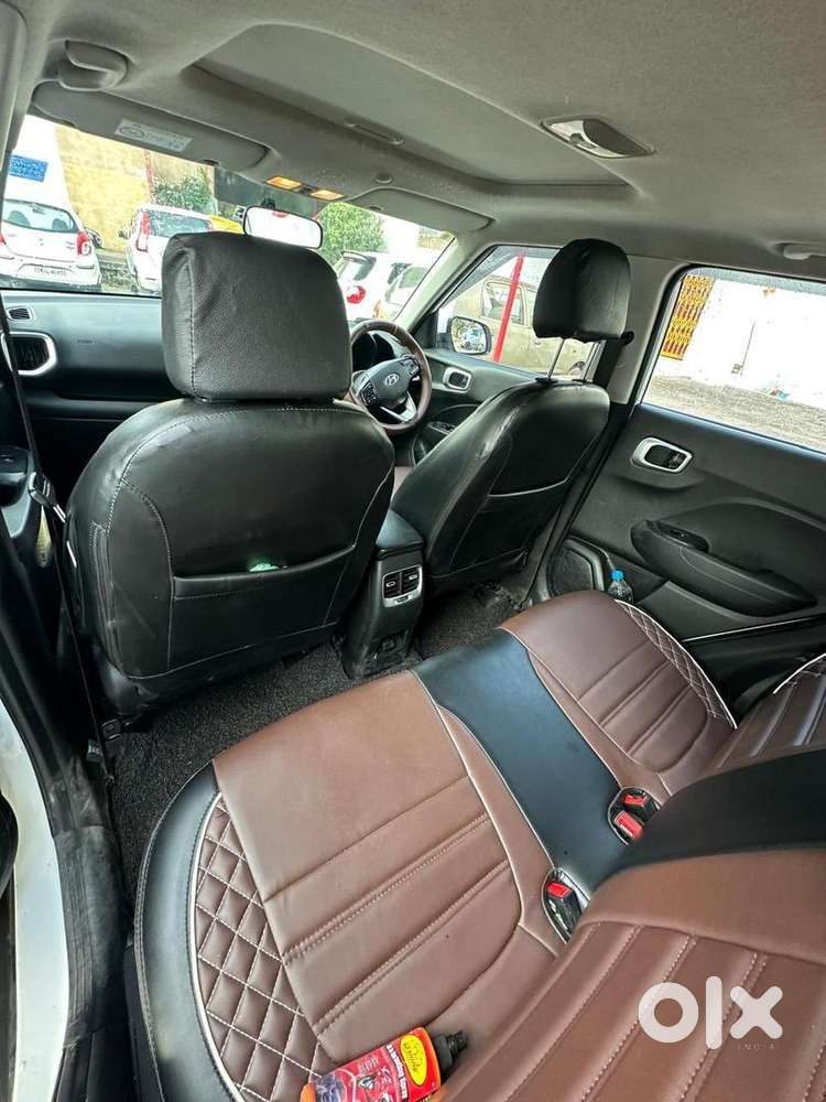 Hyundai Venue  2020 Petrol Well Maintained