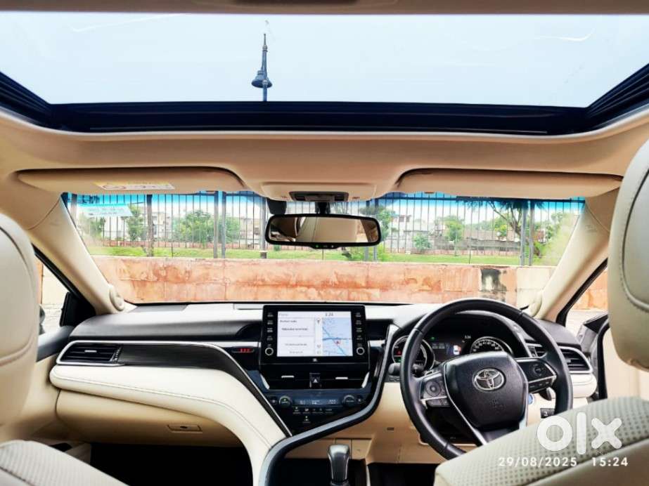 Toyota Camry Hybrid, 2024, Cng & Hybrids