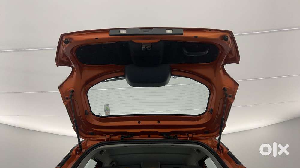 Tata Punch 1.2 Revotron Creative Dual Tone, 2023, Petrol