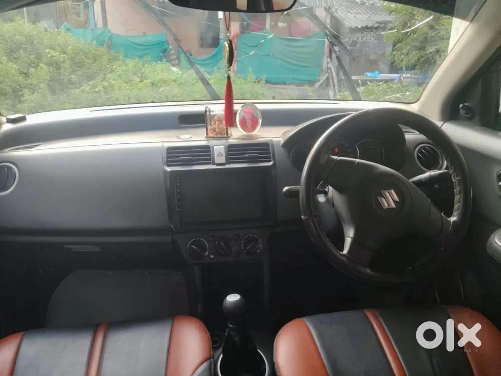Maruti Suzuki Swift 2010 Cng & Hybrids 122000 Km Driven