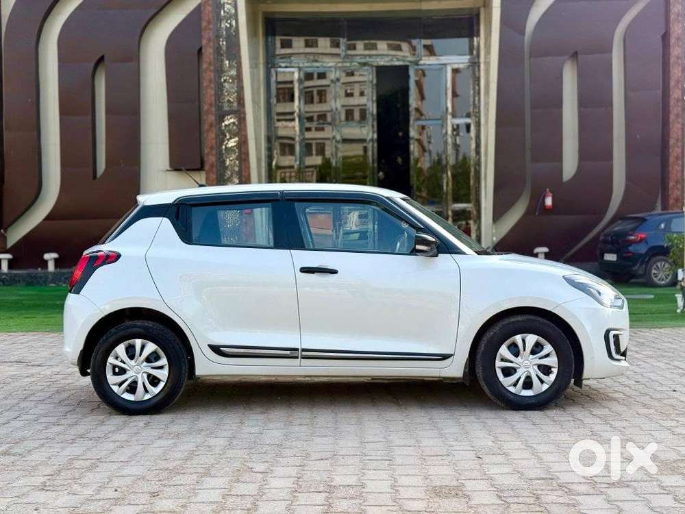 Maruti Suzuki Swift 2023, 2023, Petrol