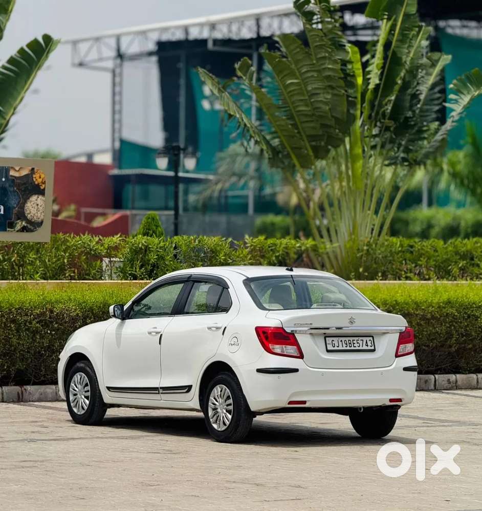 Maruti Suzuki Dzire Vxi Ags, 2022, Petrol