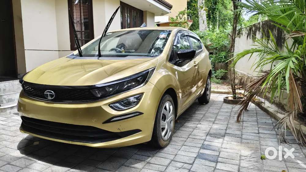 Tata Altroz Xt Petrol(mannual)2020 24047 Km Driven