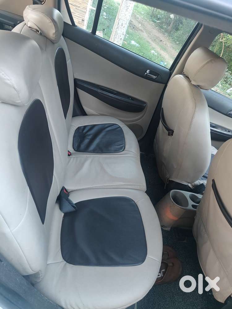 “hyundai I20 2010 Petrol  2nd Owner  Well Maintained  1l Km”