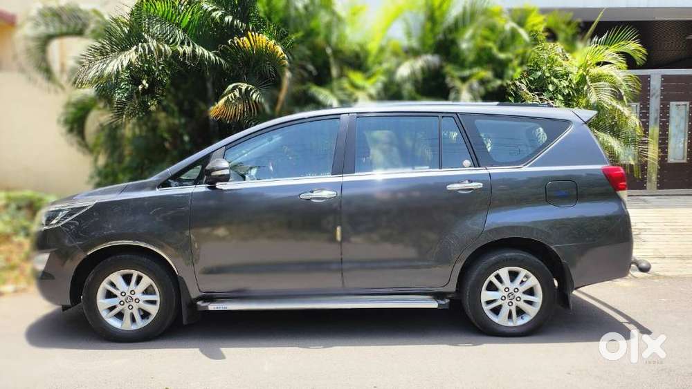 Toyota Innova Crysta 2.4 V, 2016, Diesel