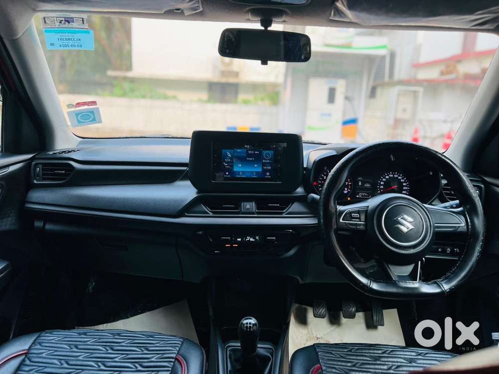 Maruti Suzuki Swift Vxi Optional, 2024