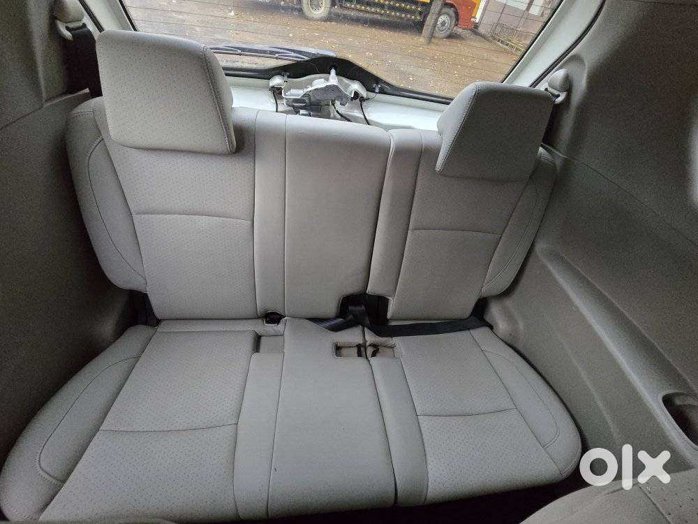 Mahindra Marazzo M8, 2019, Diesel