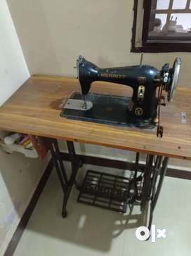 Tailoring machine with table price deals olx