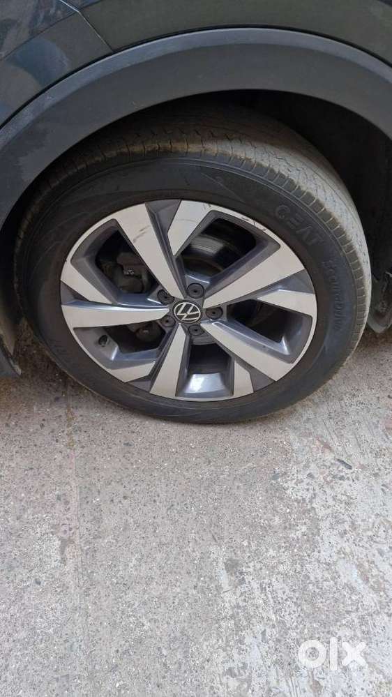 Volkswagen Taigun 1.0 Tsi Topline At, 2022, Petrol