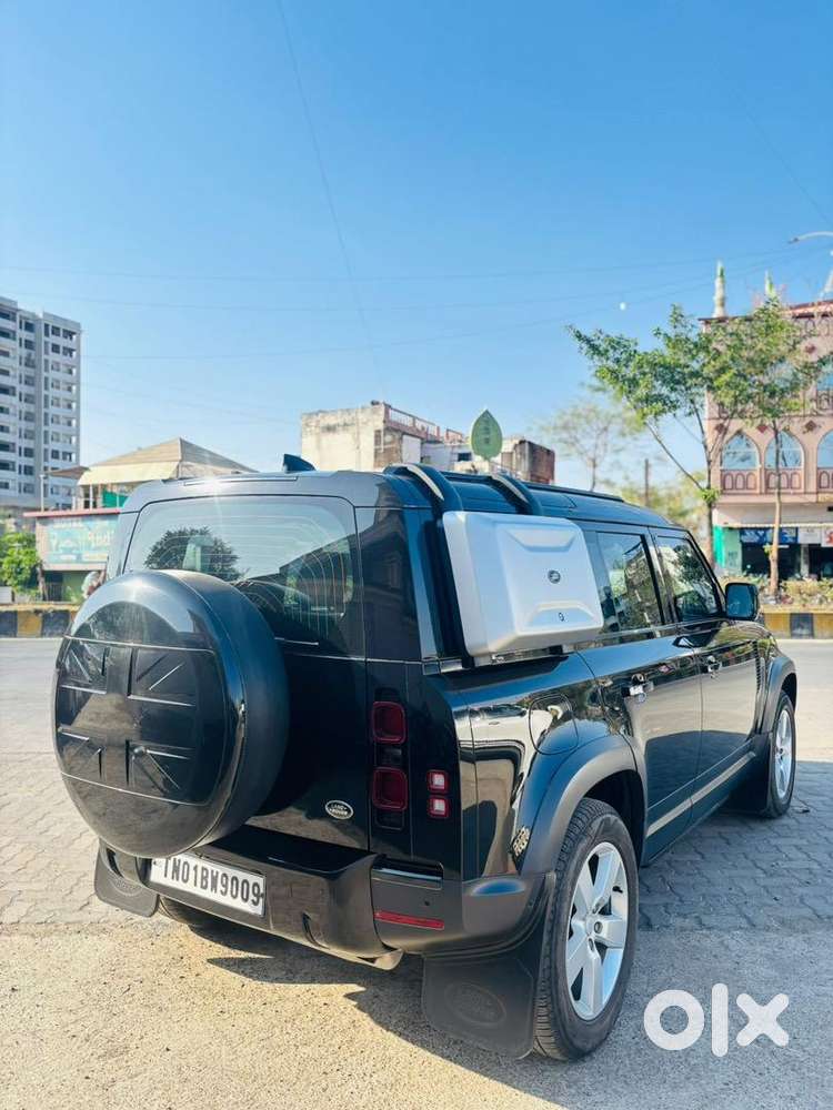 Land Rover Defender 2022 Diesel 33000 Km Driven