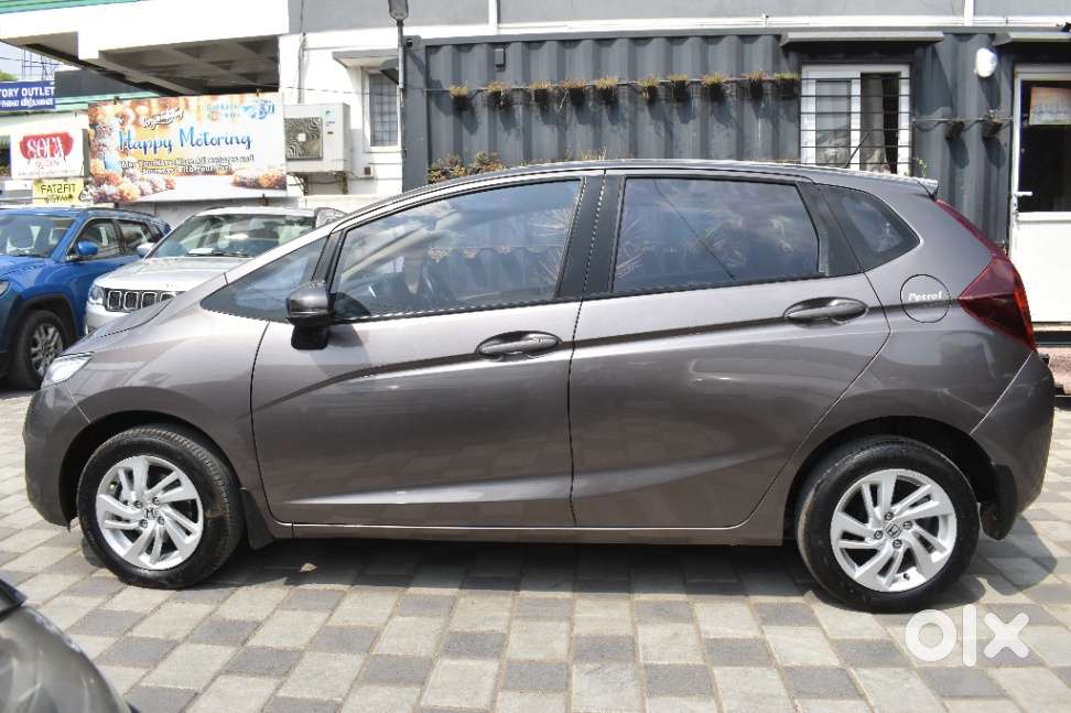 Honda Jazz V Cvt, 2017, Petrol