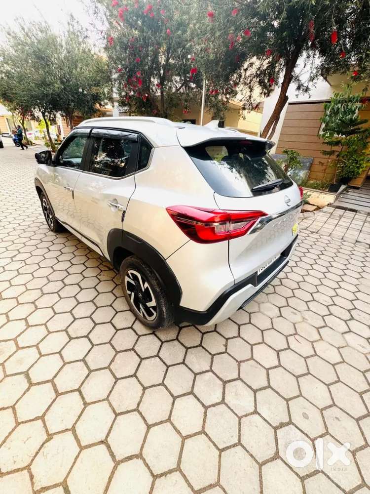 Nissan Magnite Showroom Track