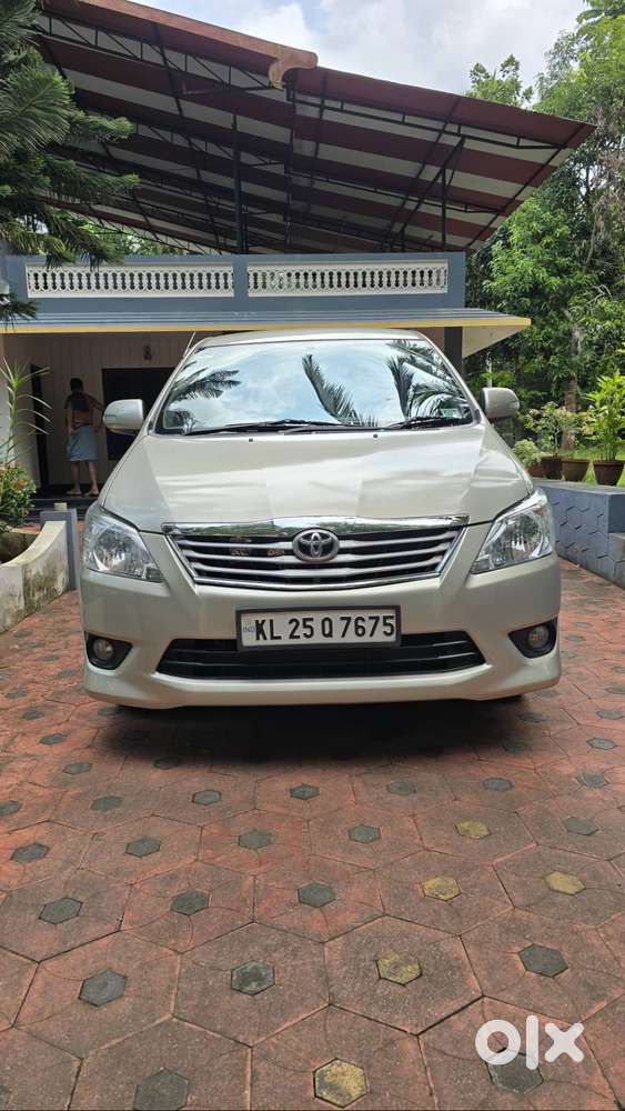 Toyota Innova 2013 Diesel Well Maintained