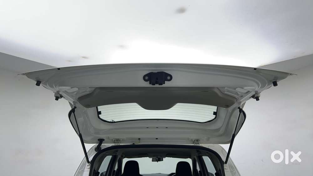 Renault Triber Rxz, 2021, Petrol
