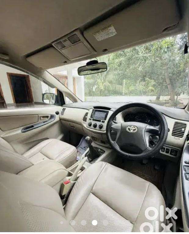 Toyota Innova 2.5 G (diesel) 8 Seater, 2012, Diesel